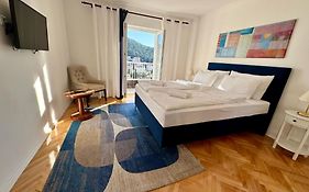 Kablar'S Sunny Suites